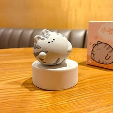 Original Little Kitten Creative Resin Figurine