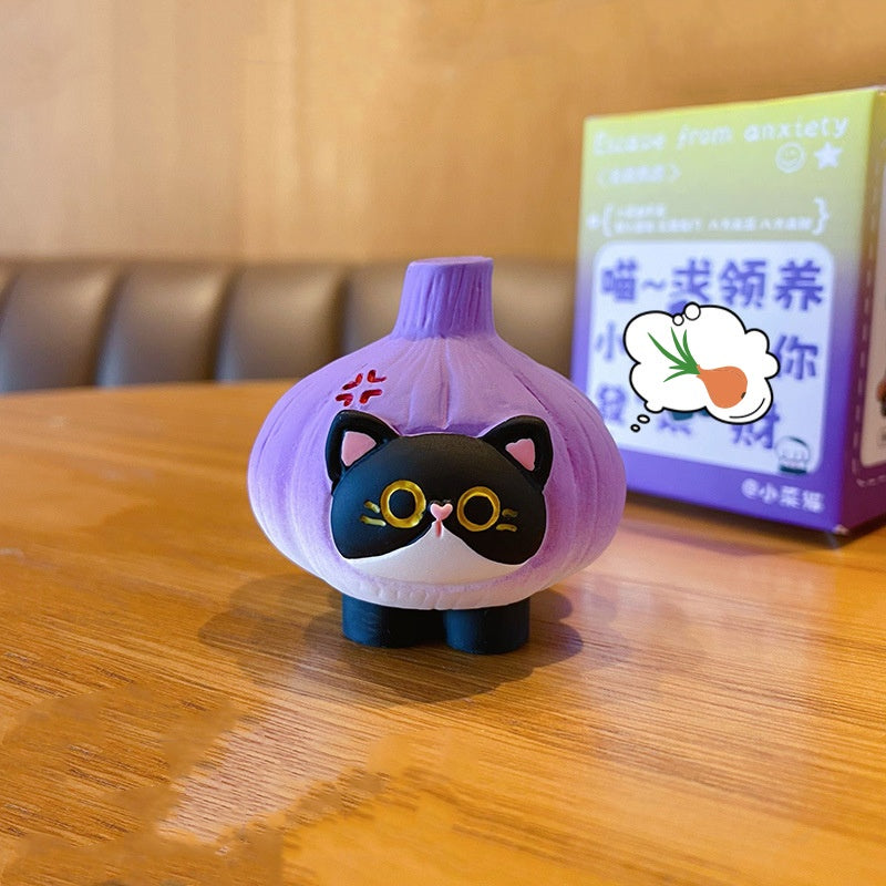 Original Design Resin Little Cat-shaped Vegetable Desktop Decorative Ornaments